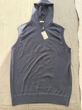 Suitsupply Sleeveless Hooded Knit Sweater - Navy - SW874